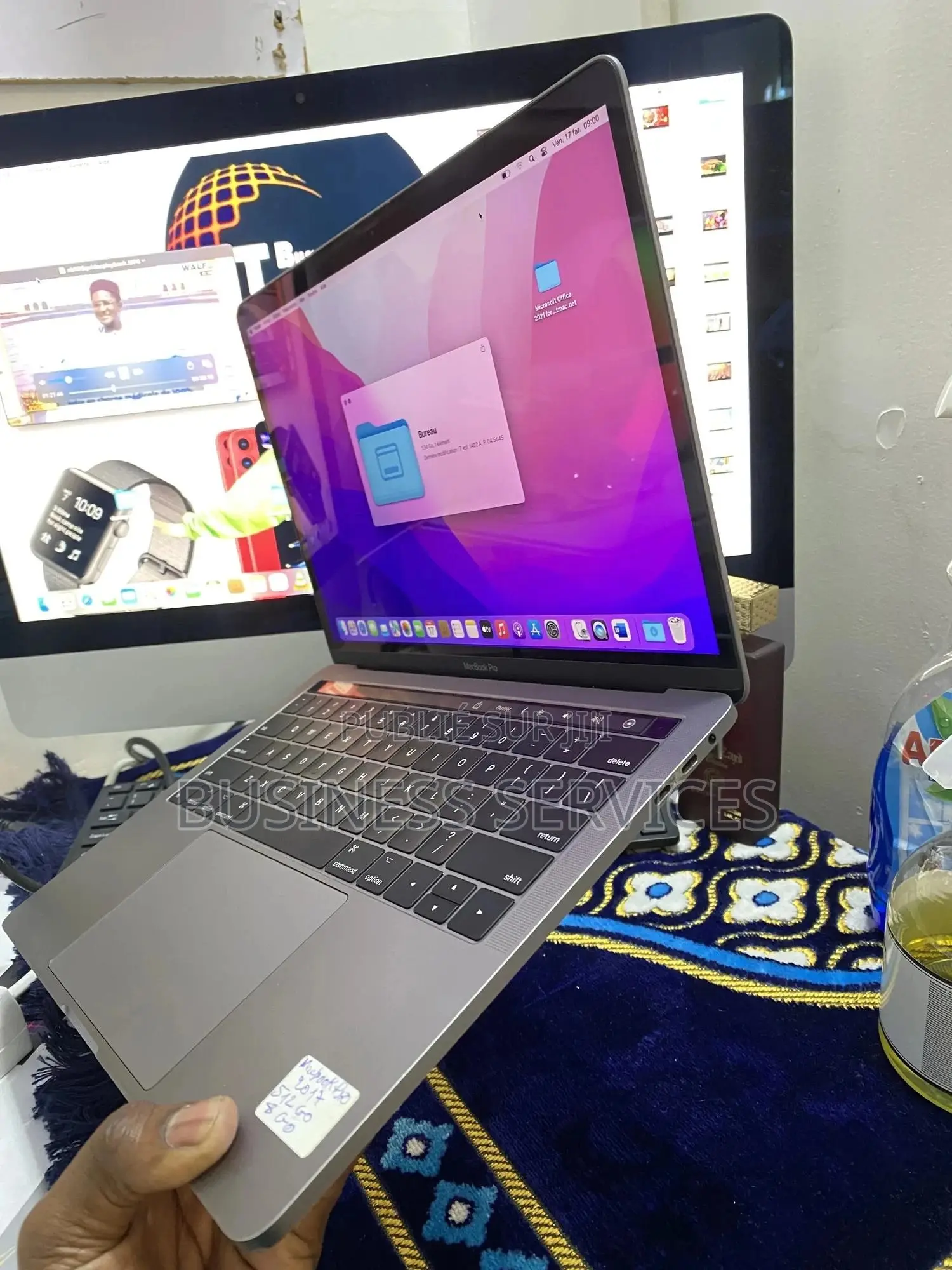 New Apple MacBook Pro 2017 8GB Intel Core I5 SSD 512GB