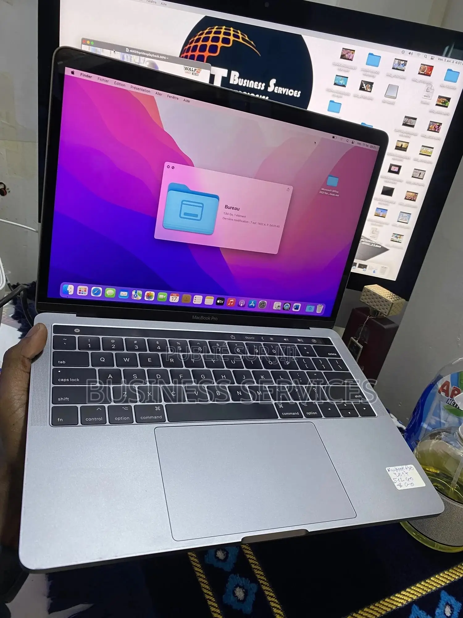 New Apple MacBook Pro 2017 8GB Intel Core I5 SSD 512GB