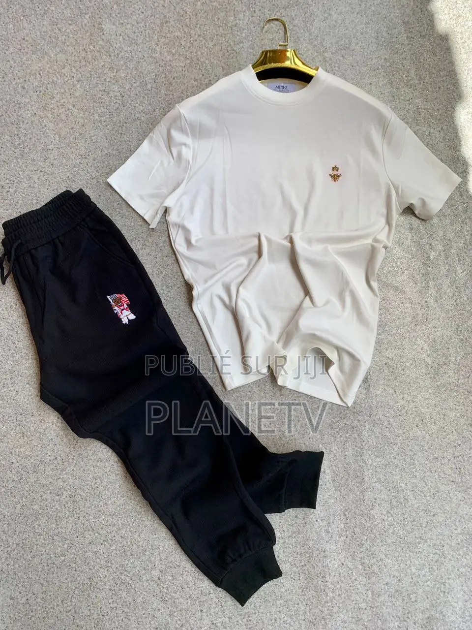 Ensemble Très Jolie Disponible DMDS