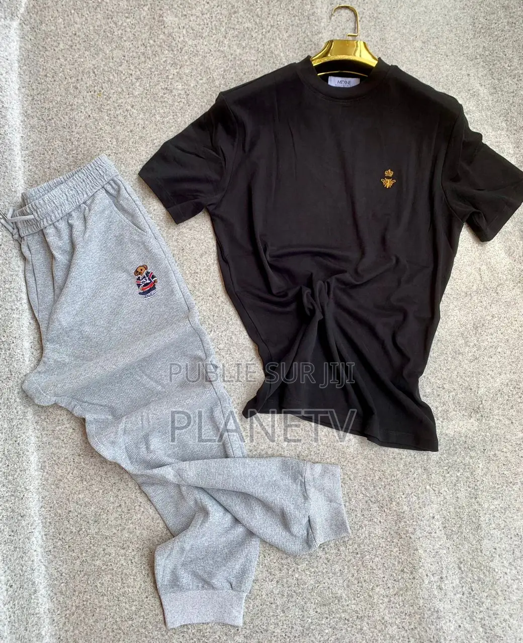 Ensemble Très Jolie Disponible DMDS