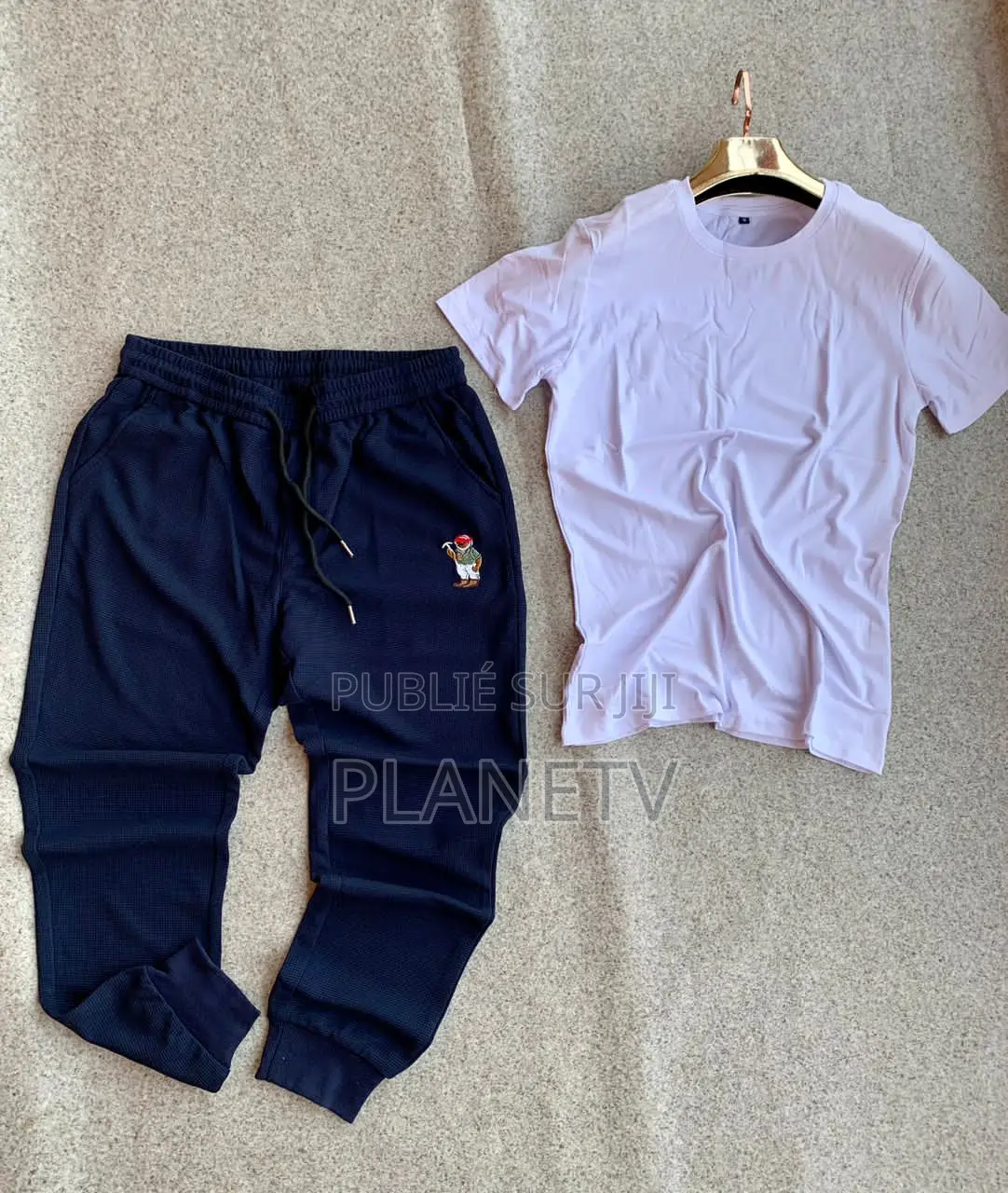 Ensemble Très Jolie Disponible DMDS