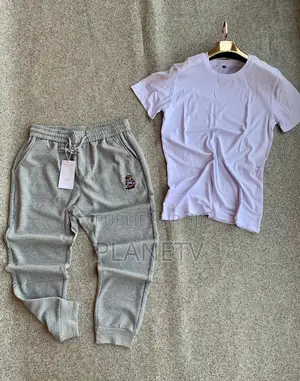 Ensemble Très Jolie Disponible DMDS