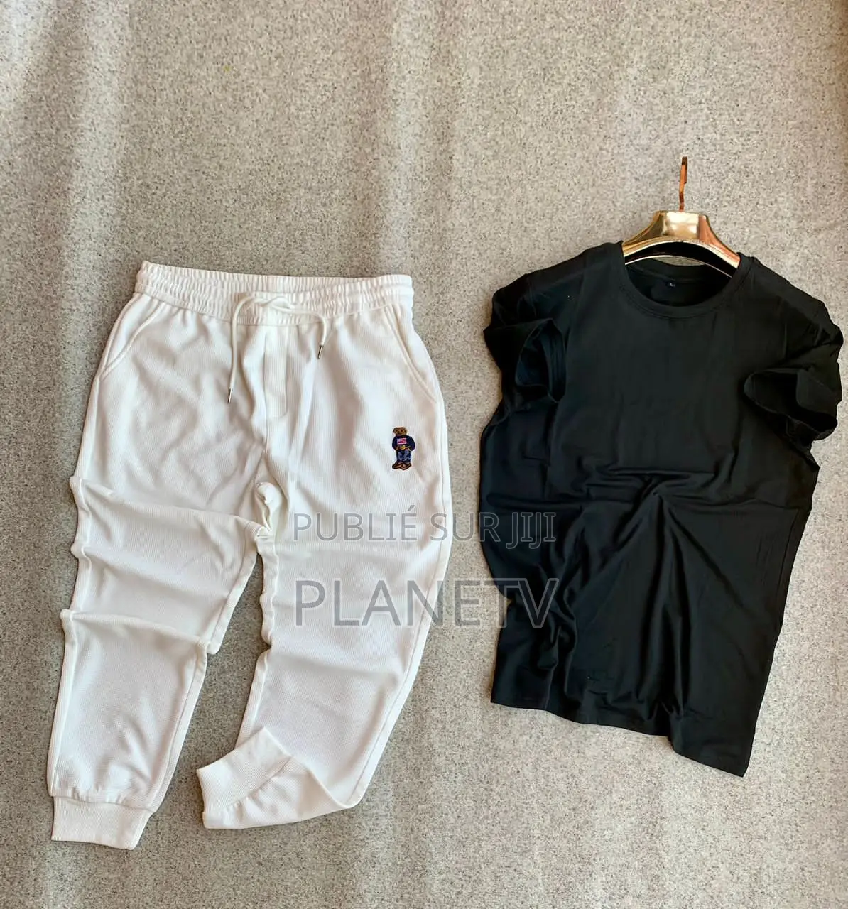 Ensemble Très Jolie Disponible DMDS