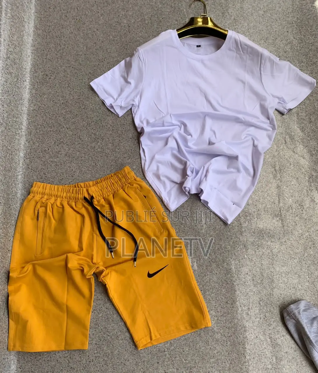 Ensemble Très Jolie Disponible DMDS