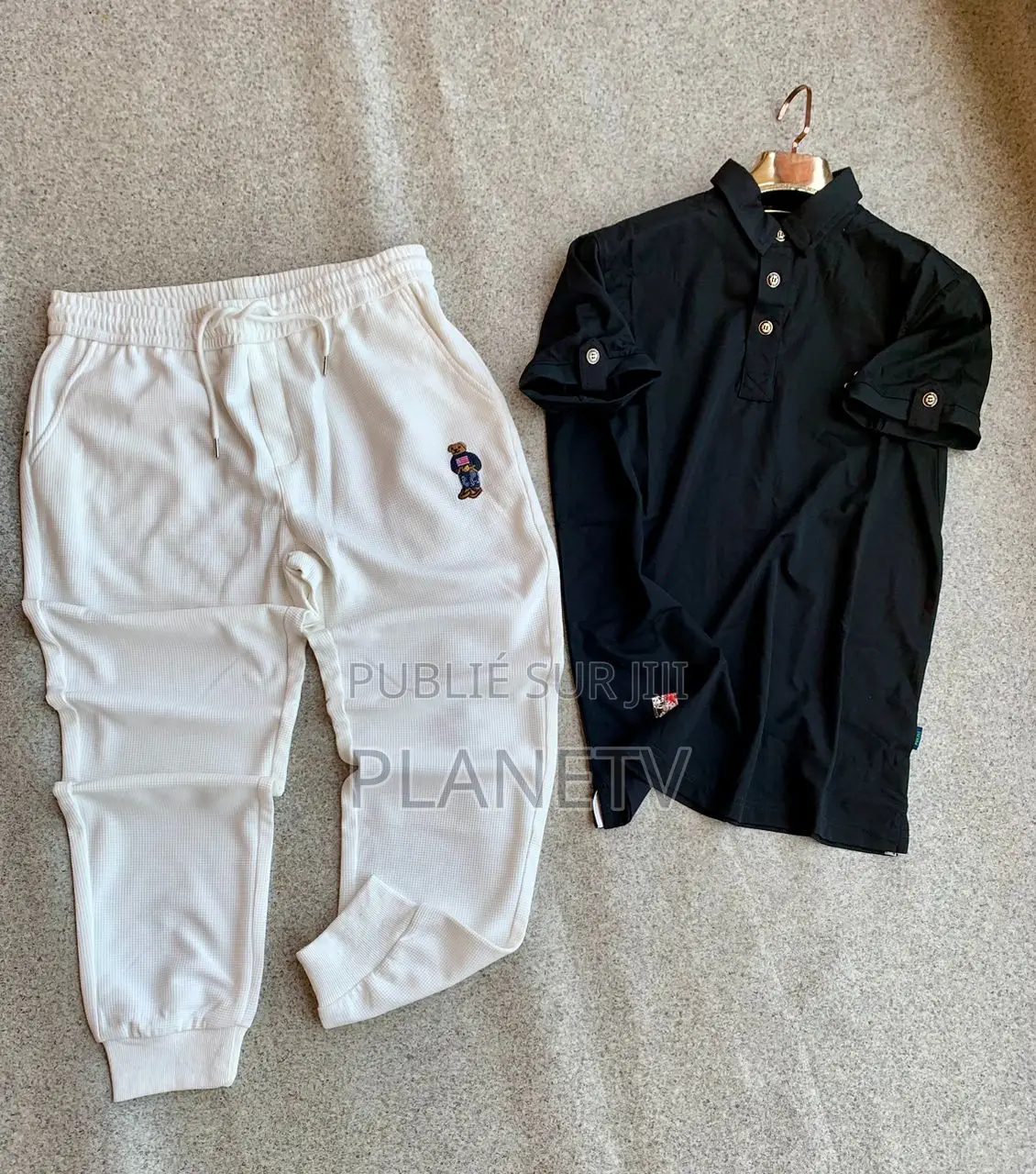 Ensemble Très Jolie Disponible DMDS