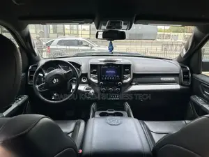 Dodge RAM 1500 5.7 Hybrid AWD 2019 Gris