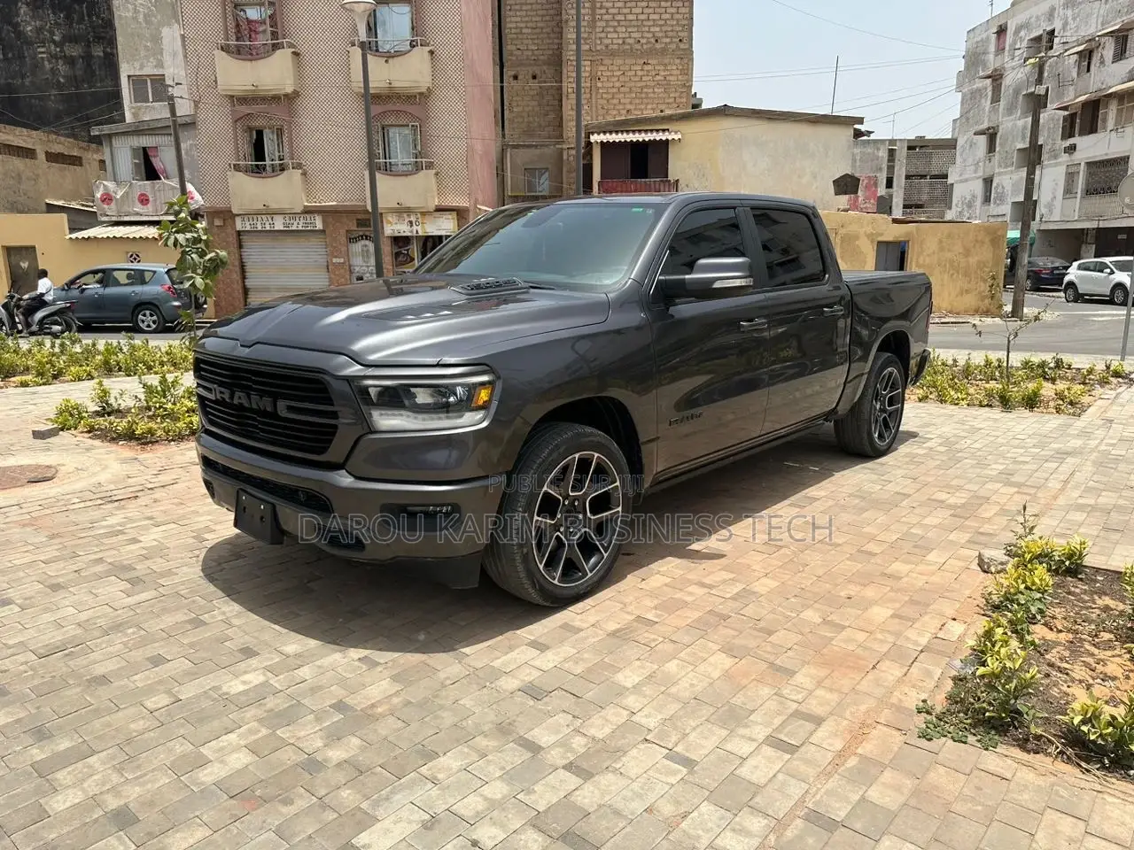 Dodge RAM 1500 5.7 Hybrid AWD 2019 Gris