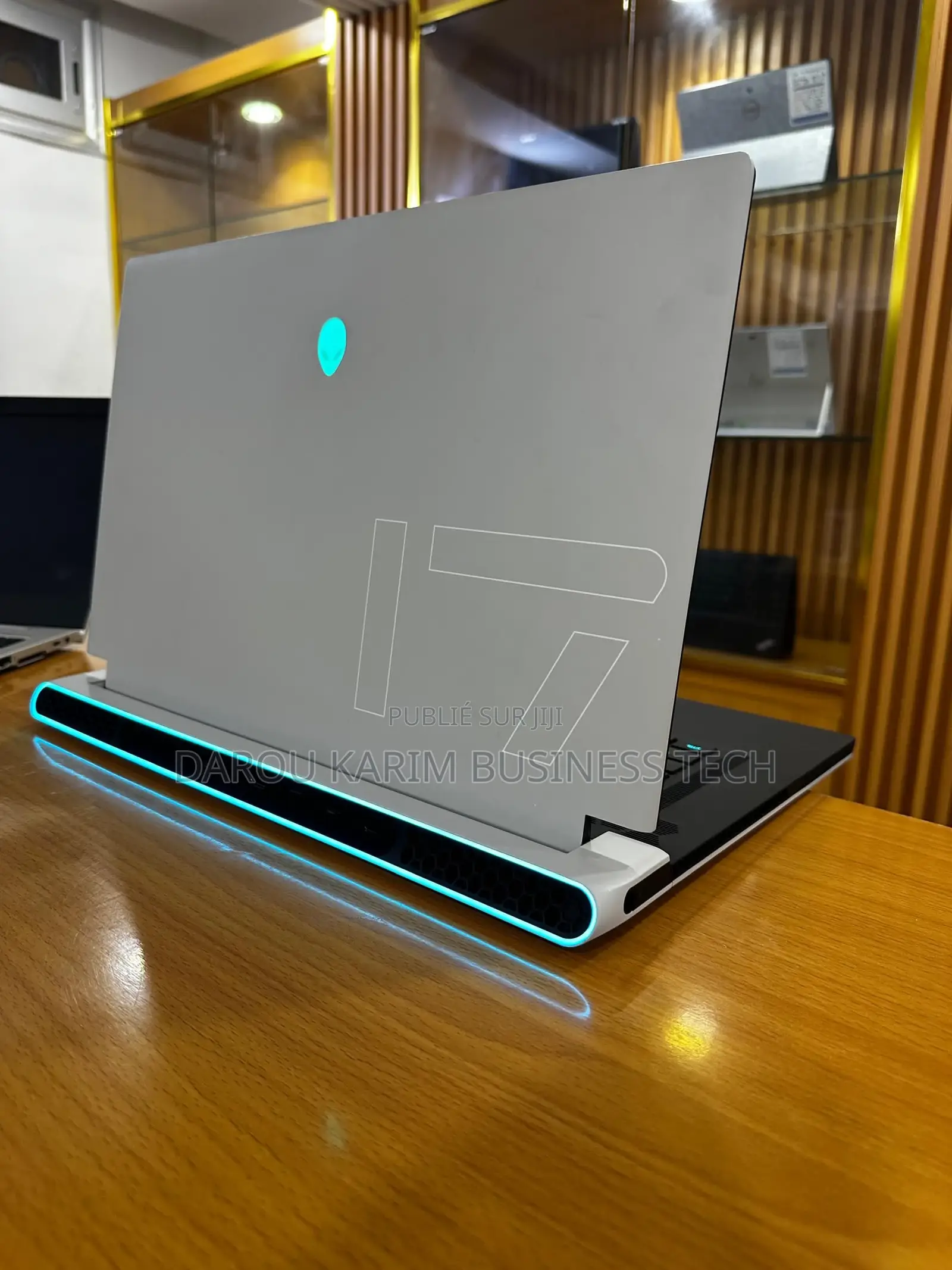 New Ordinateur Portable Alienware M17x R2 32GB Intel Core I9 SSD 1T