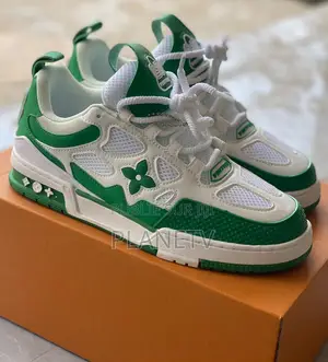 LV De Couleur Vert Et Blanc Original Disponible Ss