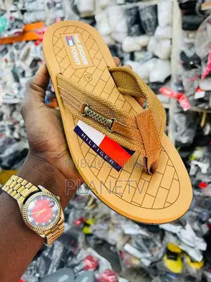 Sandales Très Originale Disponible WCM