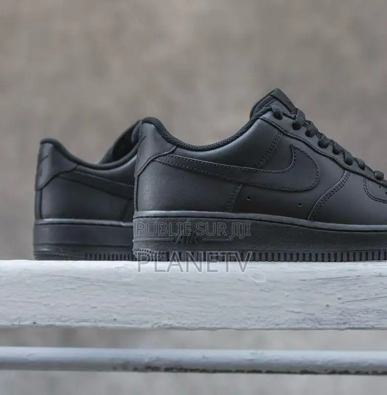 Chaussures Noir Originale Disponible Ss