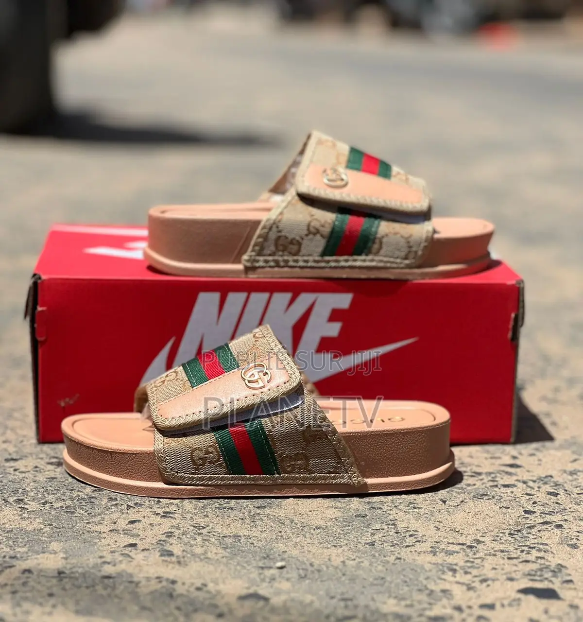 Sandales Très Jolie Originale Disponible WCM