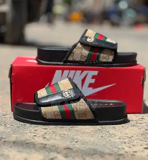 Sandales Très Jolie Originale Disponible WCM