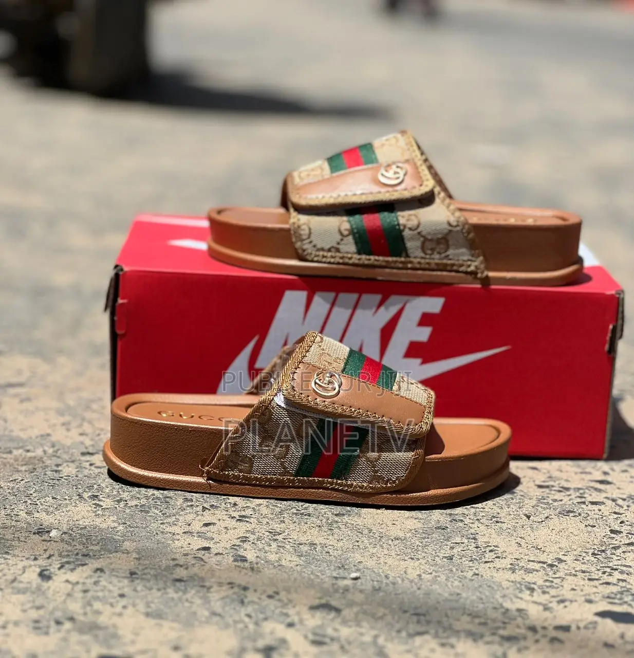 Sandales Très Jolie Originale Disponible WCM