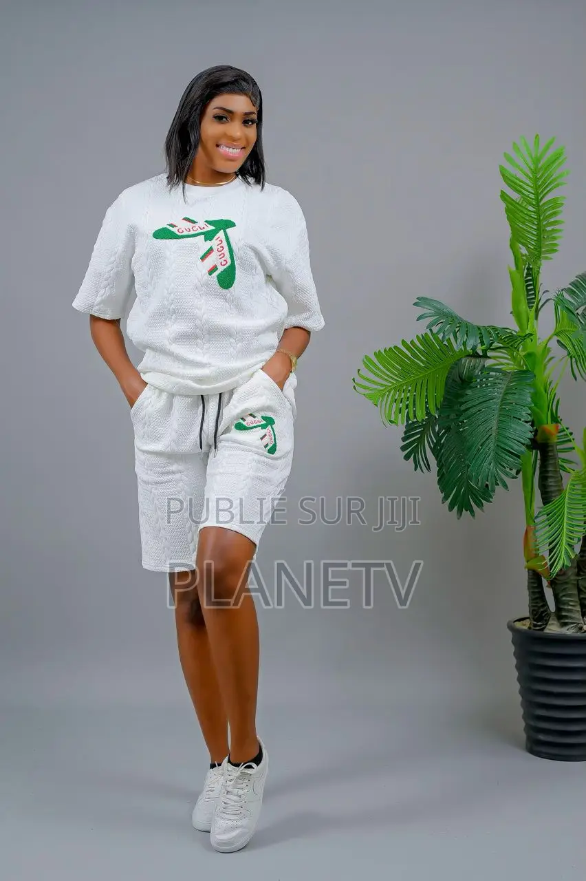 Ensemble Très Jolie Disponibles Kb