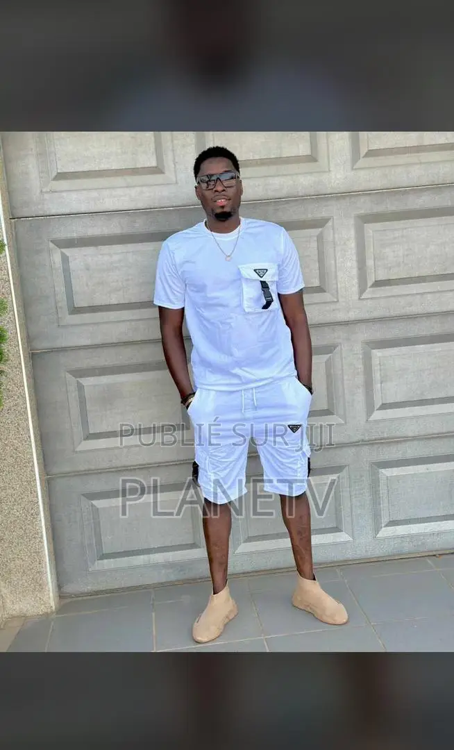 Ensemble Très Jolie Originale Disponible Kb