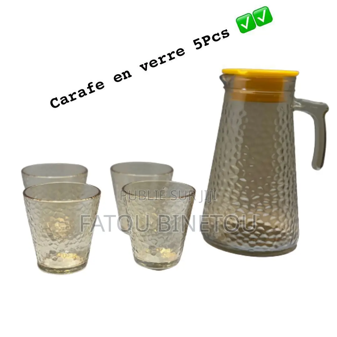 Ensemble Carafe Et Tasse en Verre