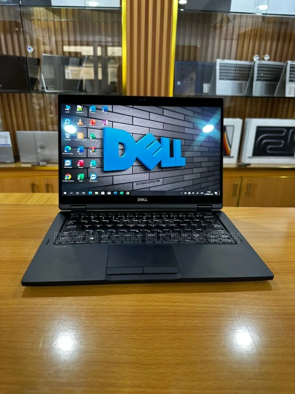 New Ordinateur Portable Dell Latitude 7389 8GB Intel Core I5 SSD 256GB