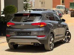 Hyundai Tucson 2018 Gris
