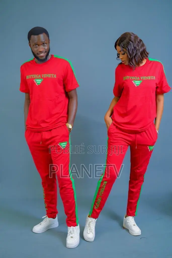 Ensemble Très Jolie Disponible Kb