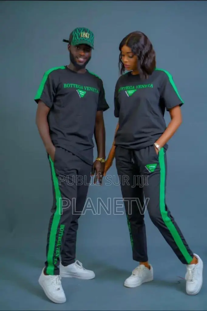 Ensemble Très Jolie Disponible Kb