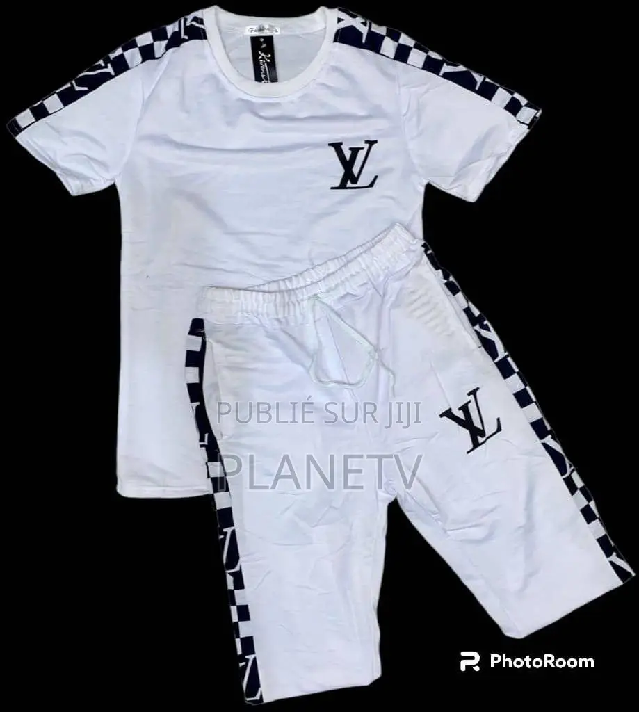 Ensemble Très Jolie Disponible Kb