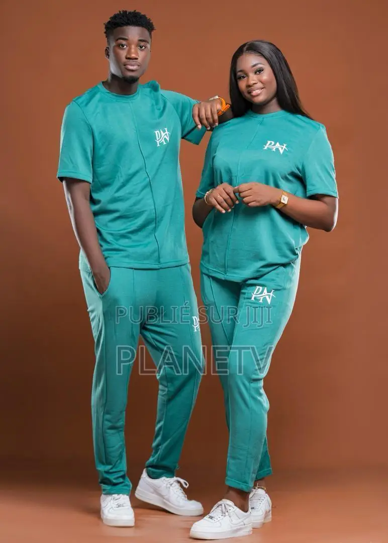 Ensemble Très Jolie Disponible Ab