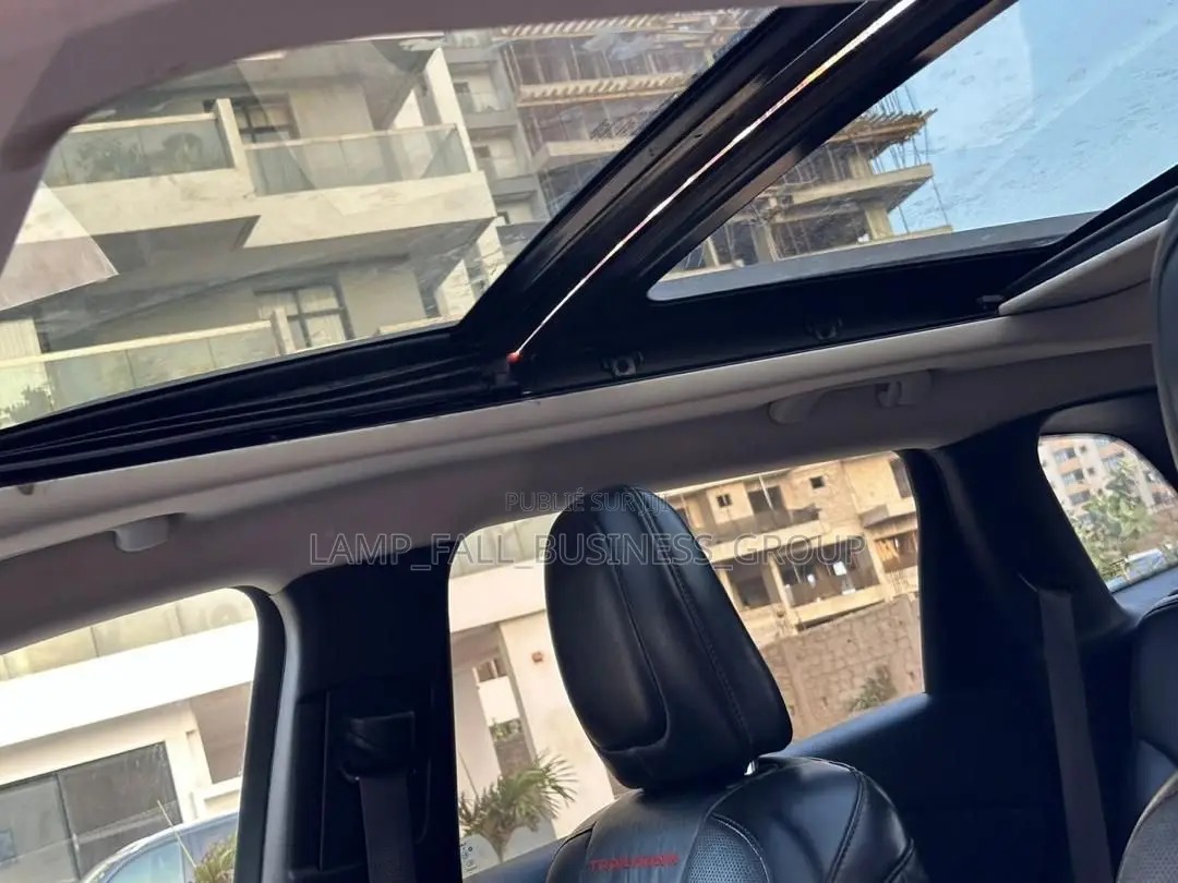 Jeep Cherokee 2016 Orange