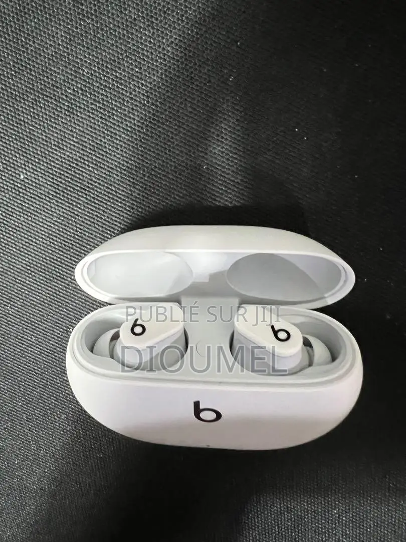 Beats Studio Buds White