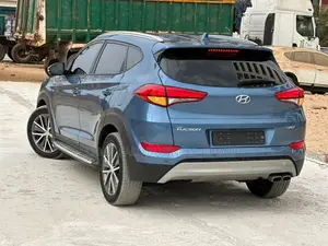 Hyundai Avante 2016 Bleu