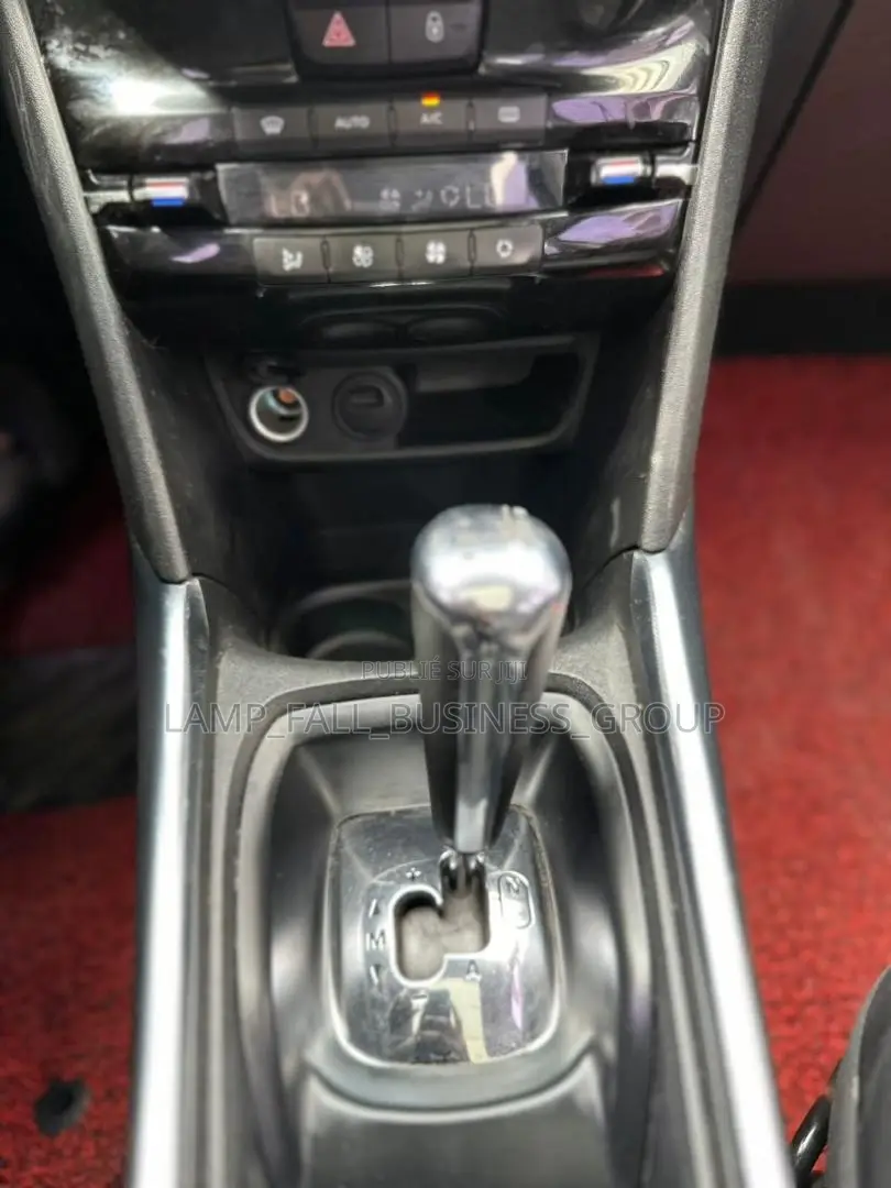 PEUGEOT 2008 2016 Noir