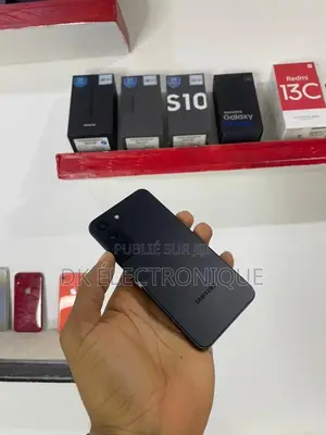 Photo - Samsung Galaxy S22 5G 128 GB Noir