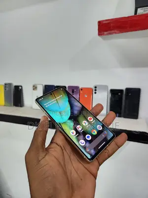 Google Pixel 7 128 GB Doré