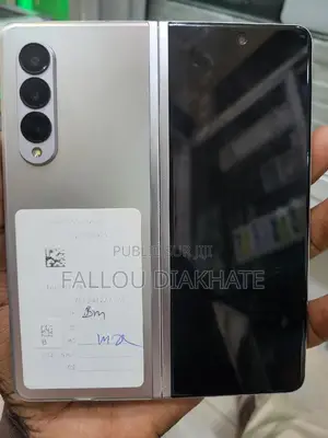 Photo - New Samsung Galaxy Z Fold 3 512 GB Blanc