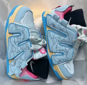 Chaussures Très Jolie Originale Disponible Fs