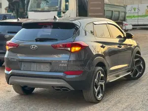 Hyundai Tucson 2017 Gris