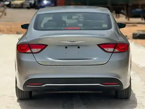 Chrysler 200 2015 Gris