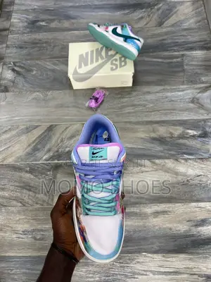 Nike Dunk Low