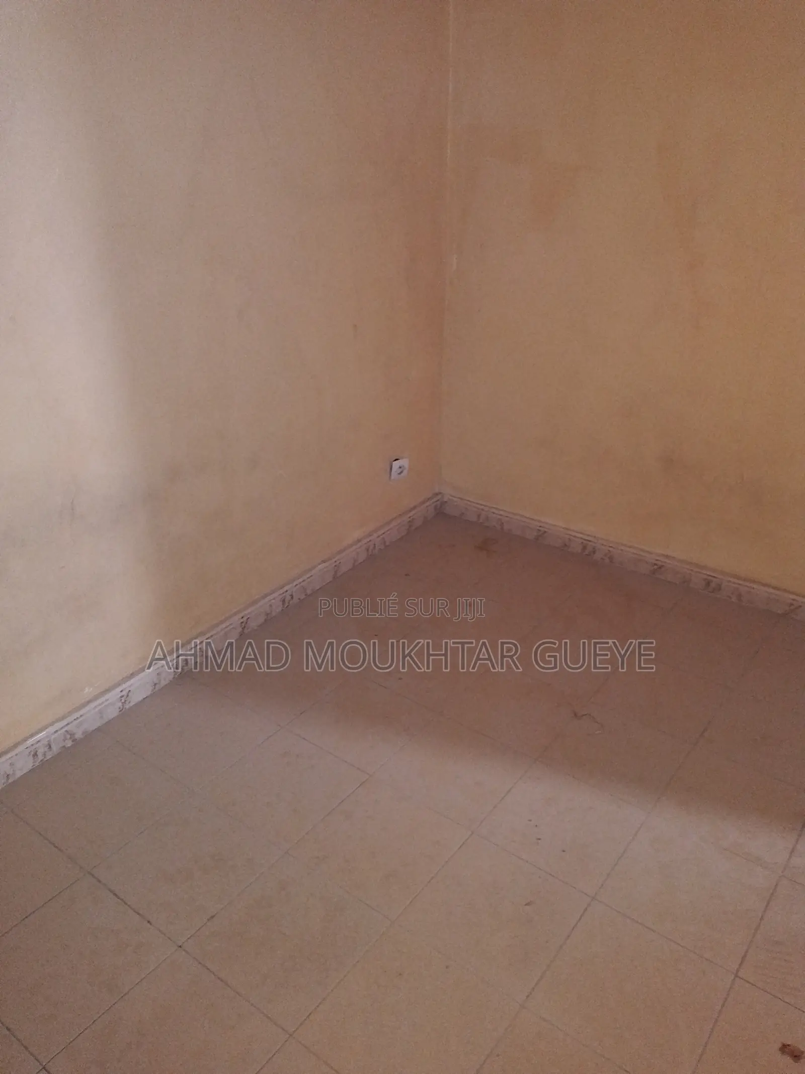 Chambre Simple À Louer