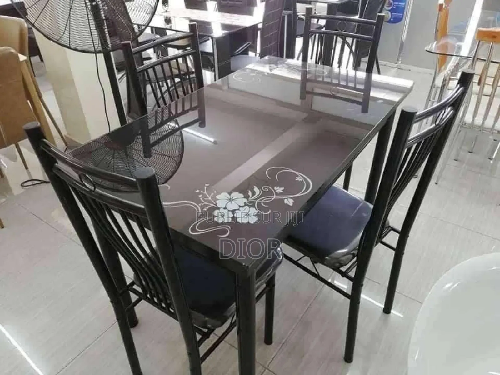 Table À Manger Avec 4 Chaise