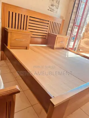 Photo - Chambre À Coucher Bois De Haute Qualité