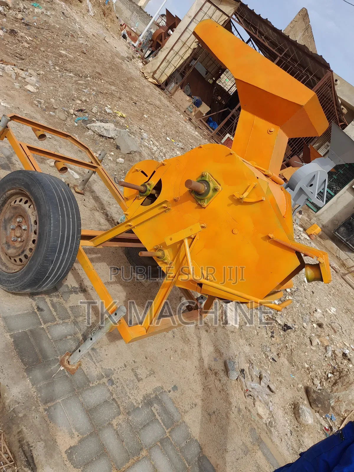 Batteuse Et Machine a Céréales