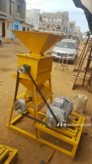 Batteuse Et Machine a Céréales