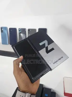 New Samsung Galaxy Z Flip 3 128 GB Doré