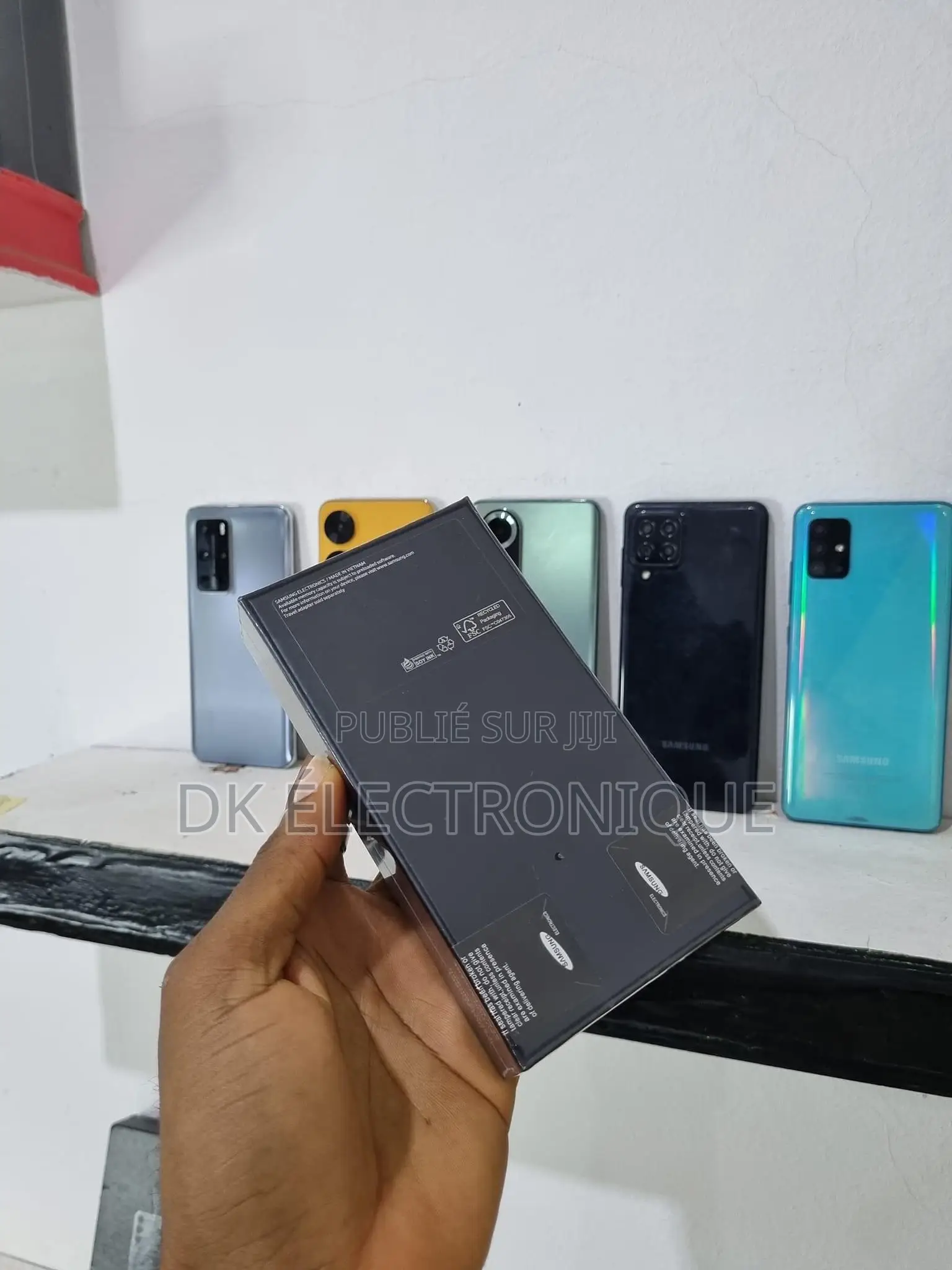 New Samsung Galaxy S22 5G 128 GB Noir