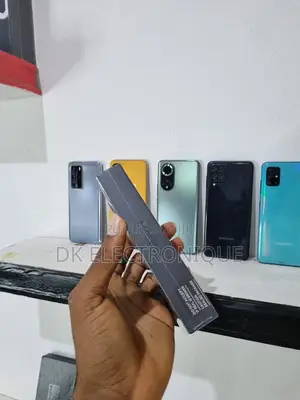 New Samsung Galaxy S22 5G 128 GB Noir