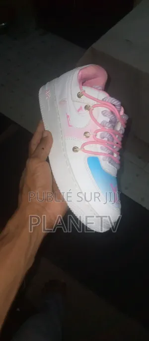 Louis Vuitton Pour Femme Disponible