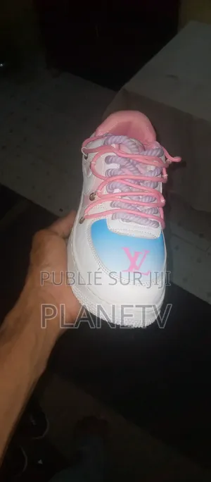 Louis Vuitton Pour Femme Disponible