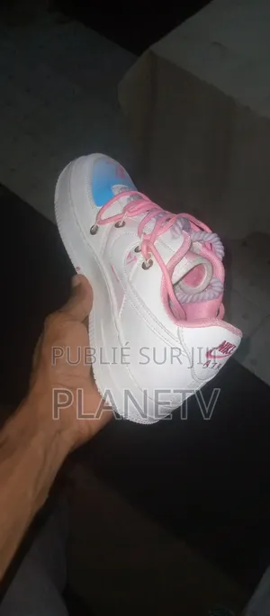 Louis Vuitton Pour Femme Disponible