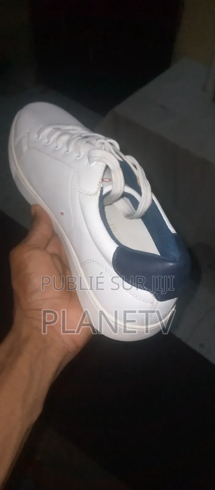 Lacoste Originale Disponible